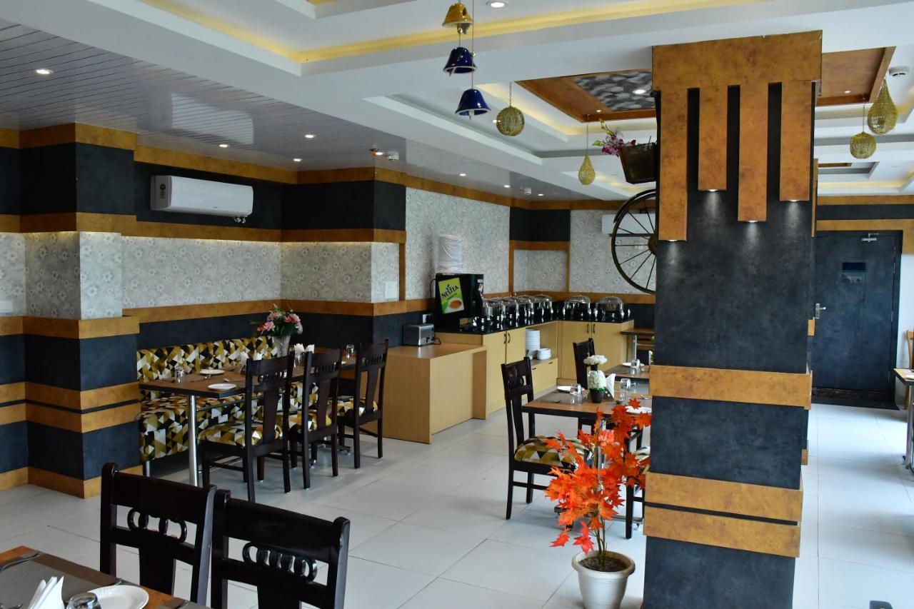 Hotel Yatharth Inn Варанасі Екстер'єр фото